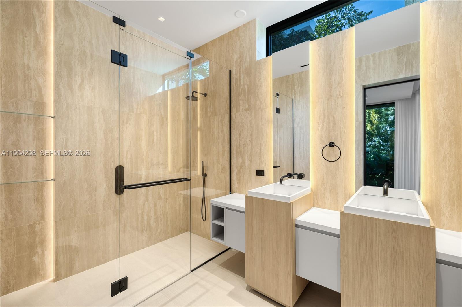 3210 Coacoochee St Miami, FL 33133