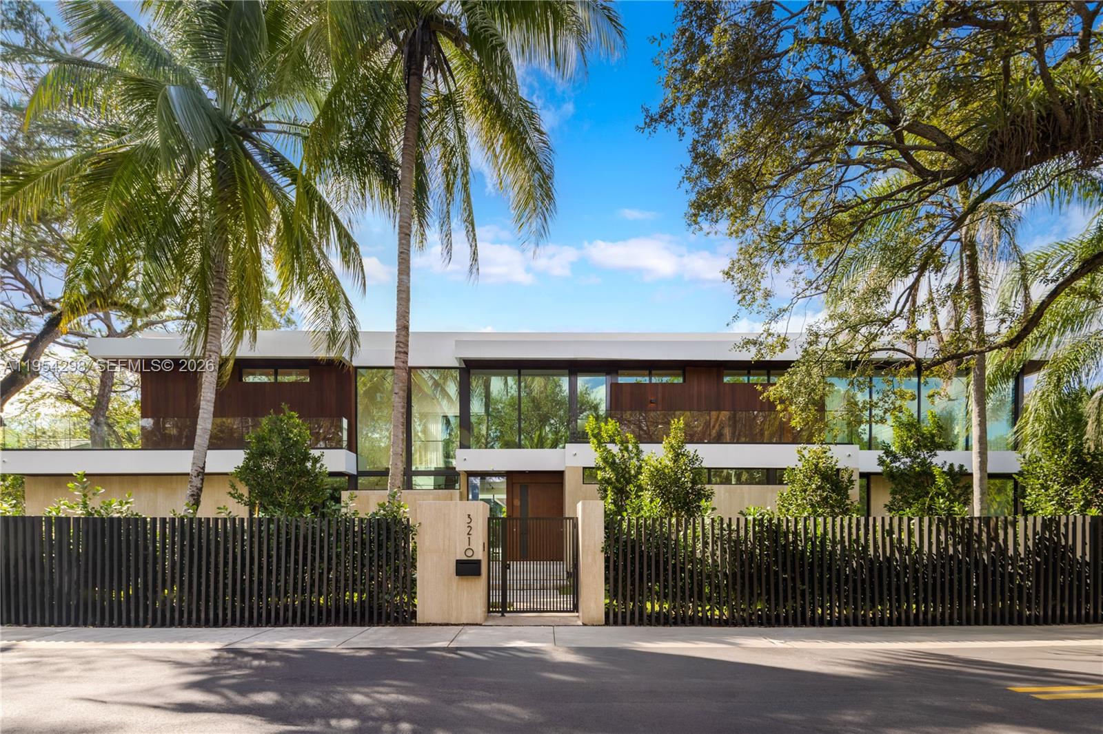 3210 Coacoochee St Miami, FL 33133