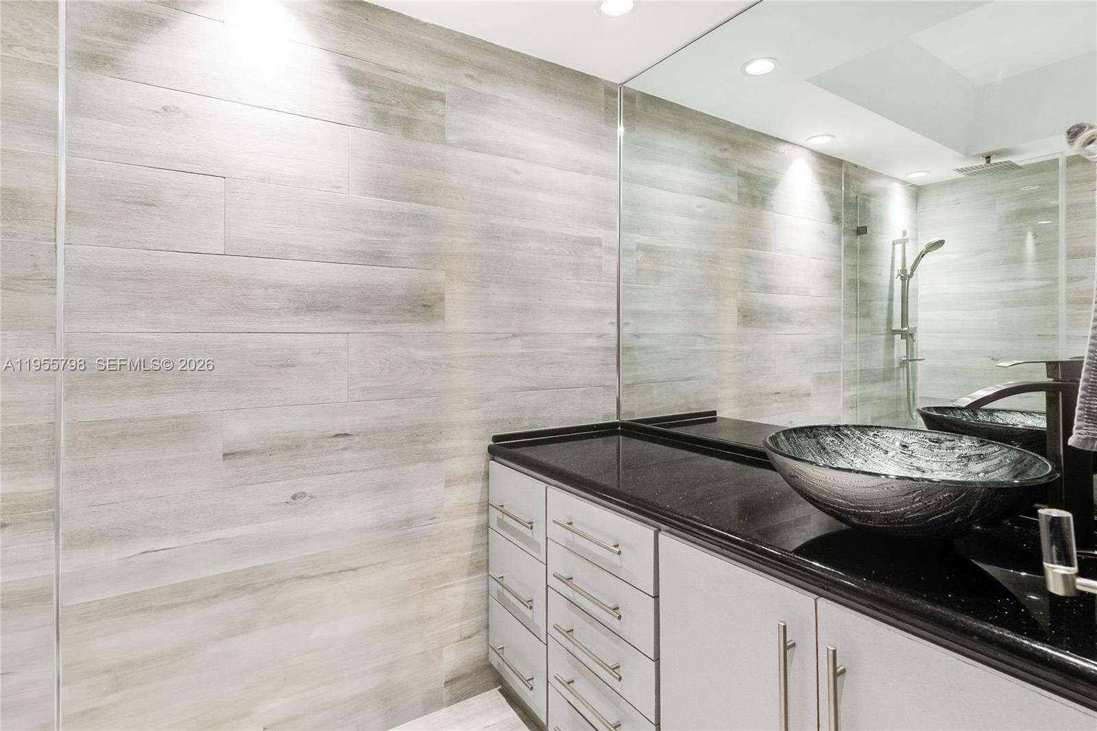 image Brickell Harbour11