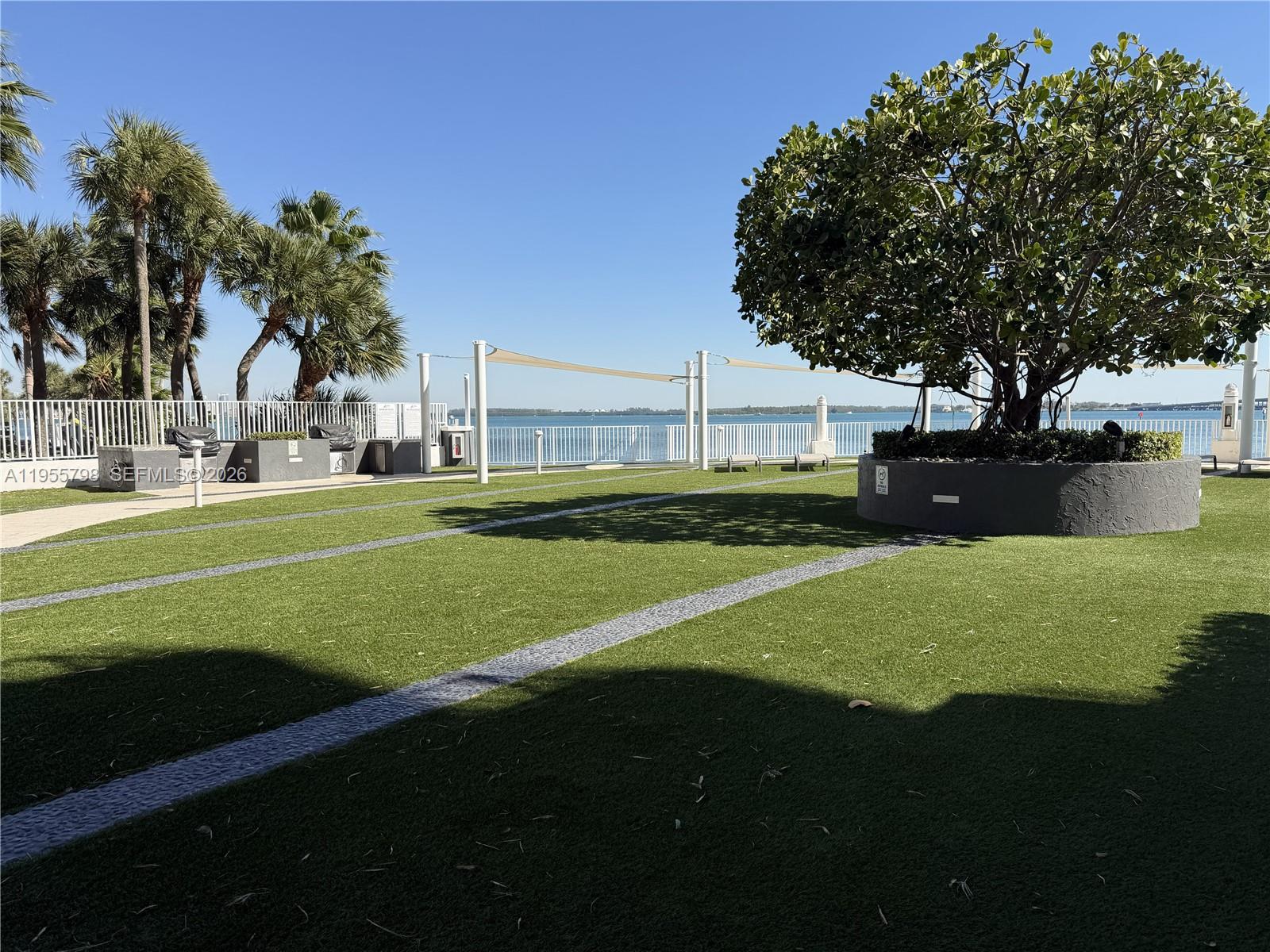 image Brickell Harbour25