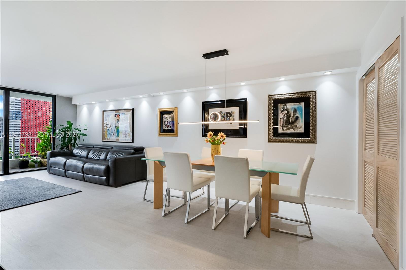 image Brickell Harbour3