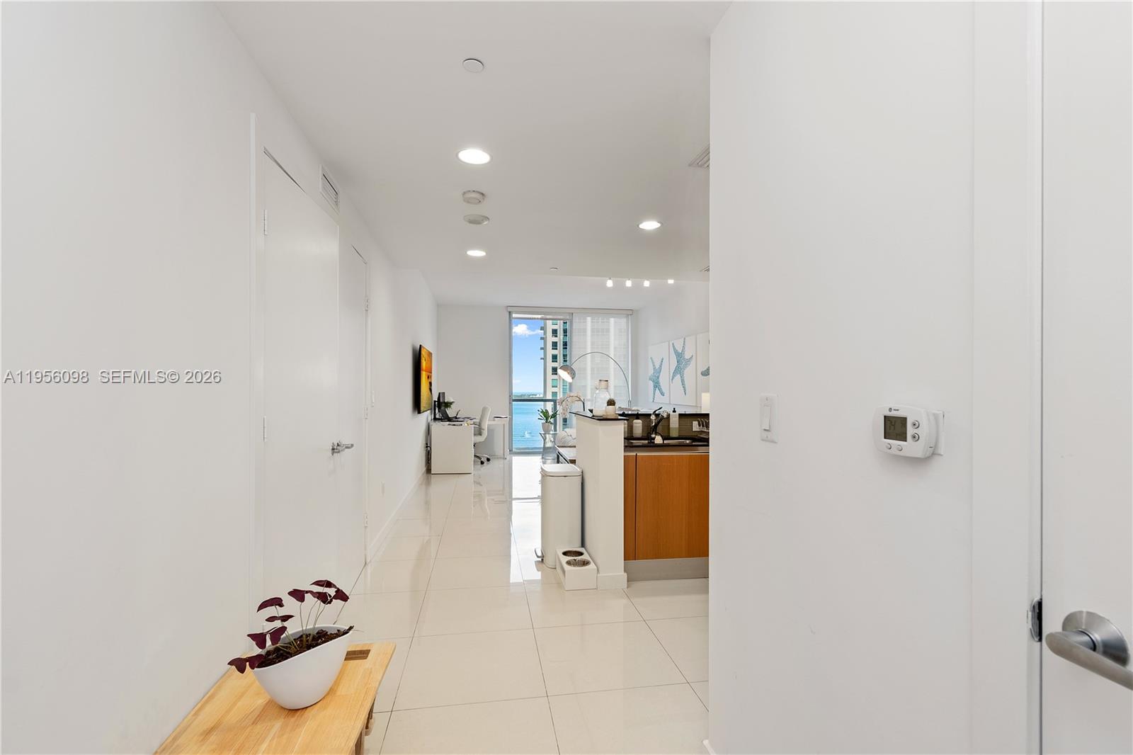 image 1060 Brickell - 10601