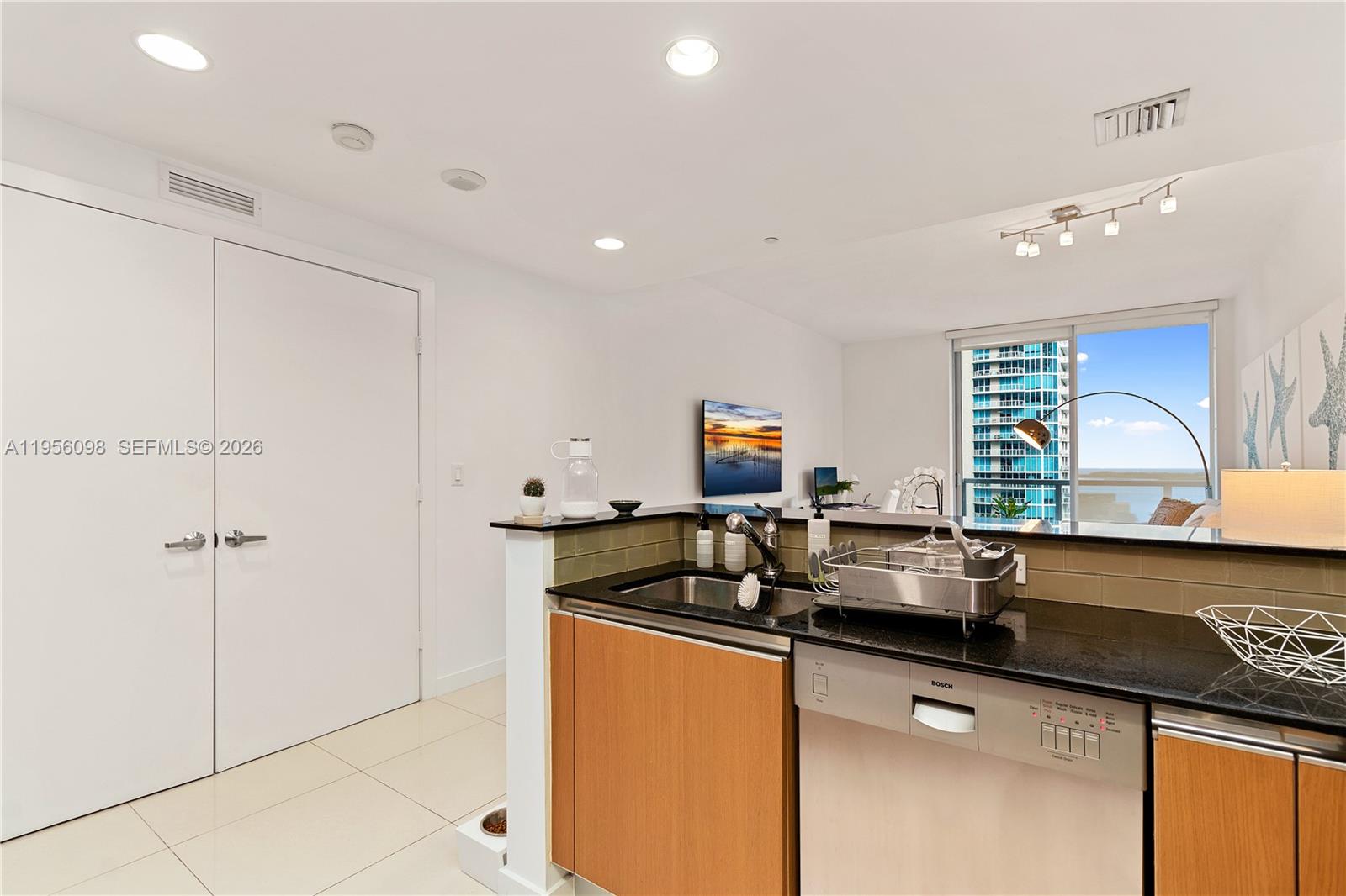 image 1060 Brickell - 10603