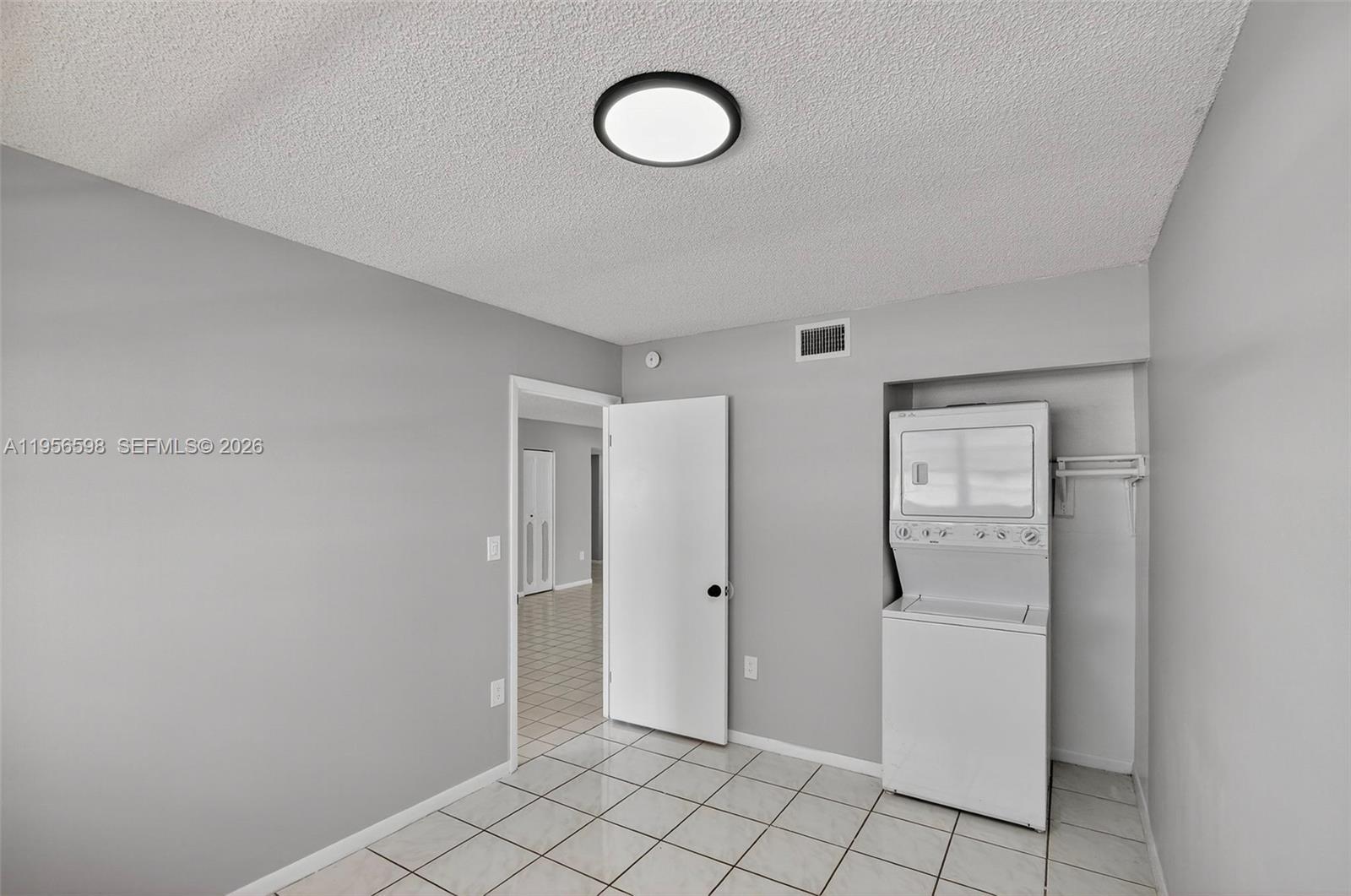 2924 Collins Ave #501 Miami Beach, FL 33140