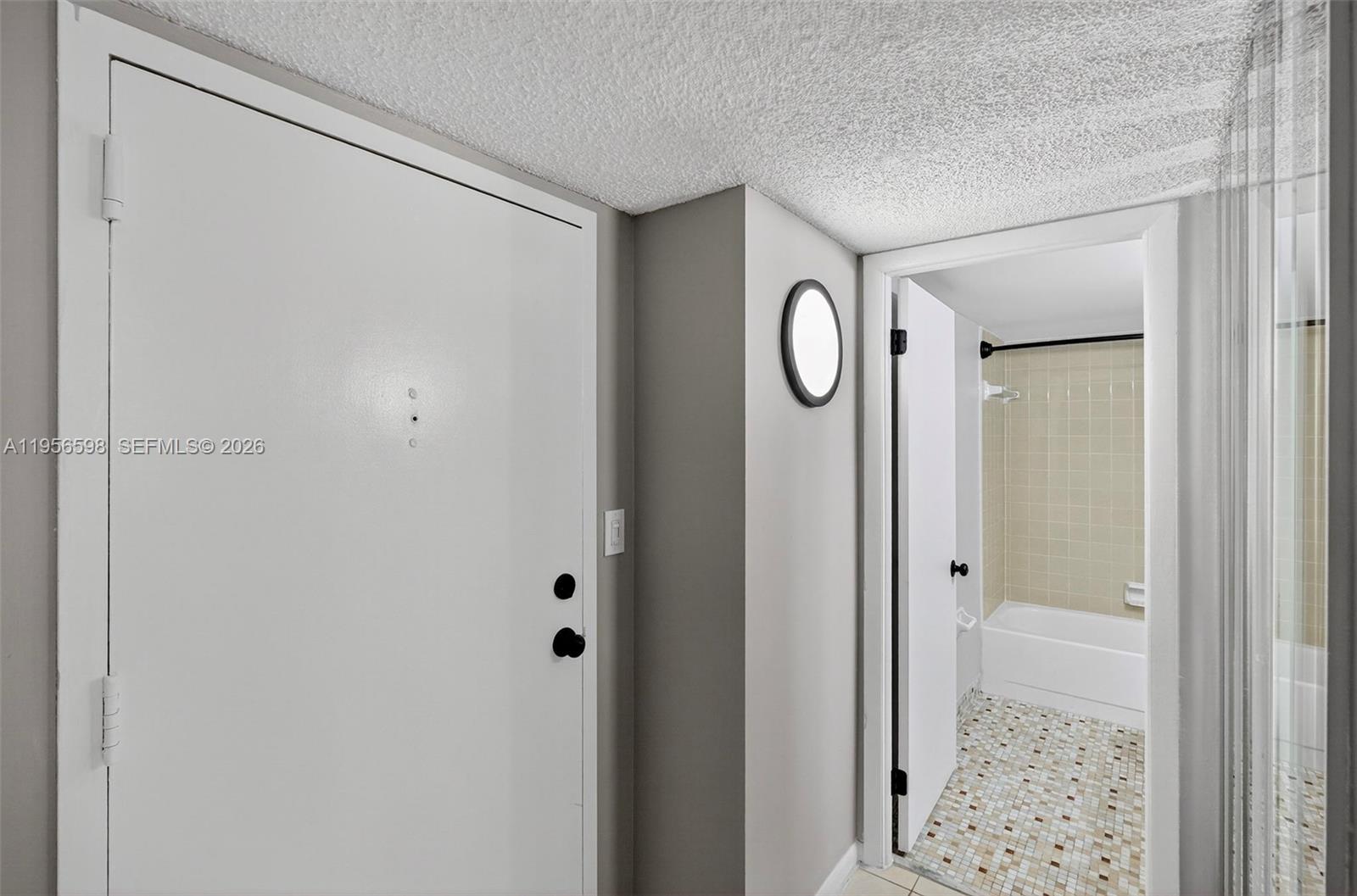 2924 Collins Ave #501 Miami Beach, FL 33140