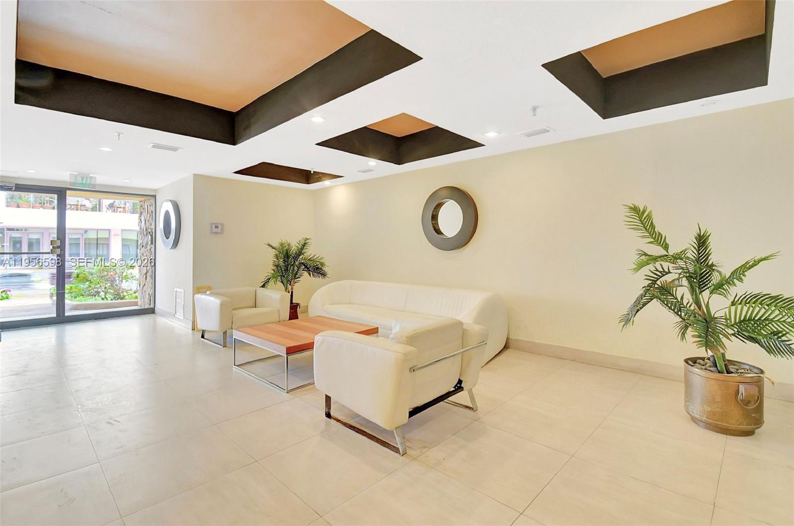 2924 Collins Ave #501 Miami Beach, FL 33140