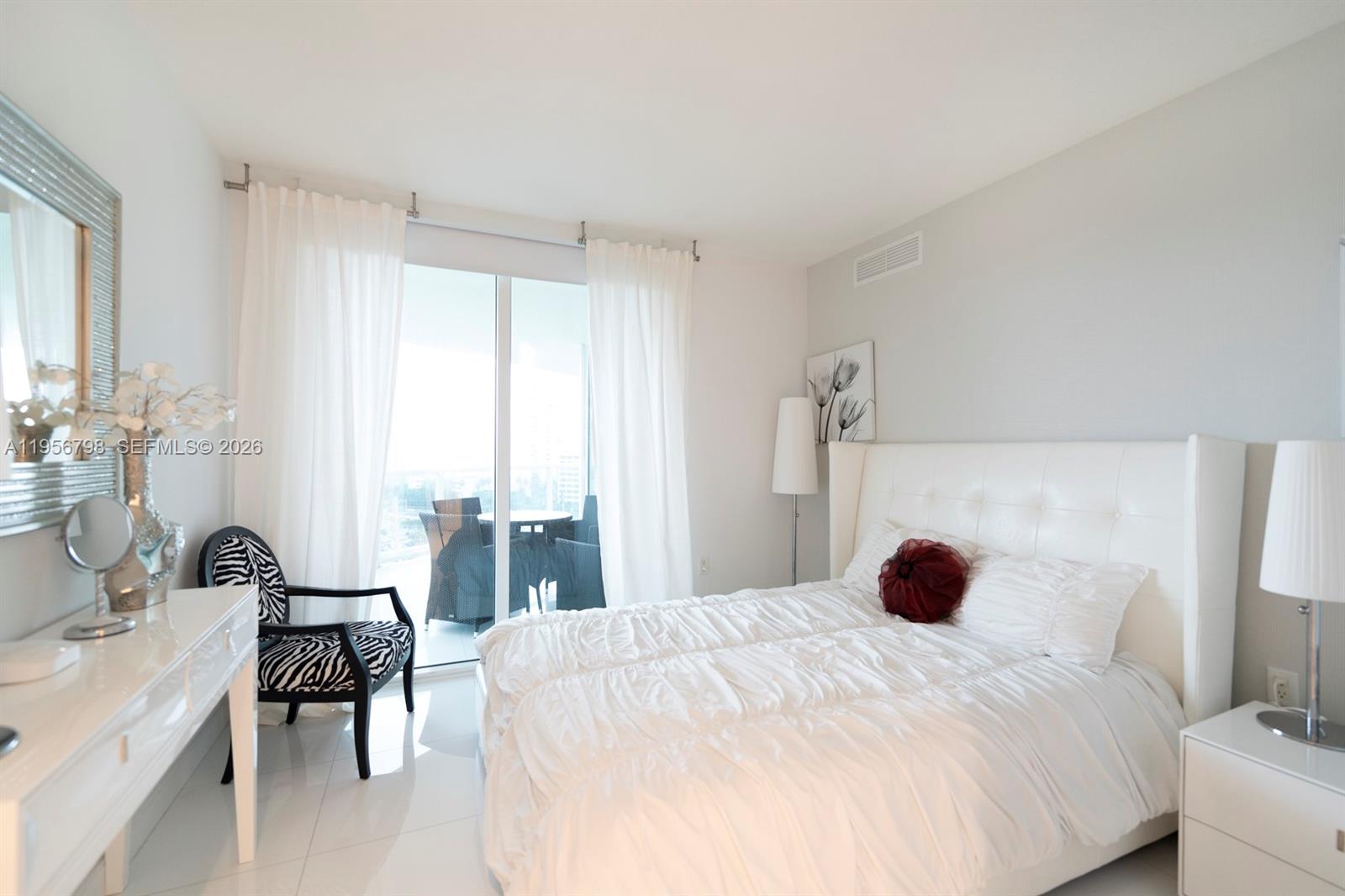 image St Tropez Sunny Isles16