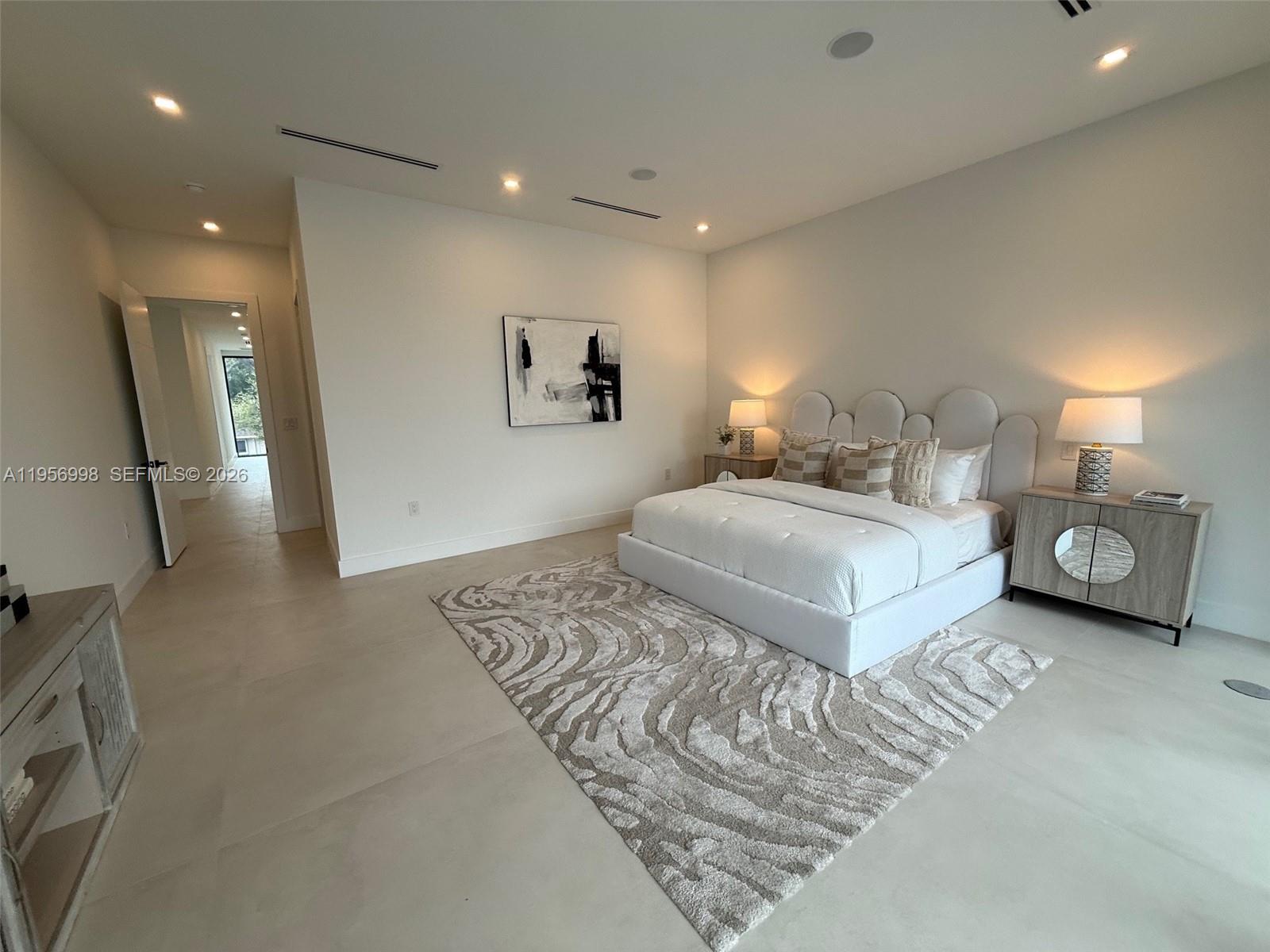 3200 Thomas Ave Miami, FL 33133