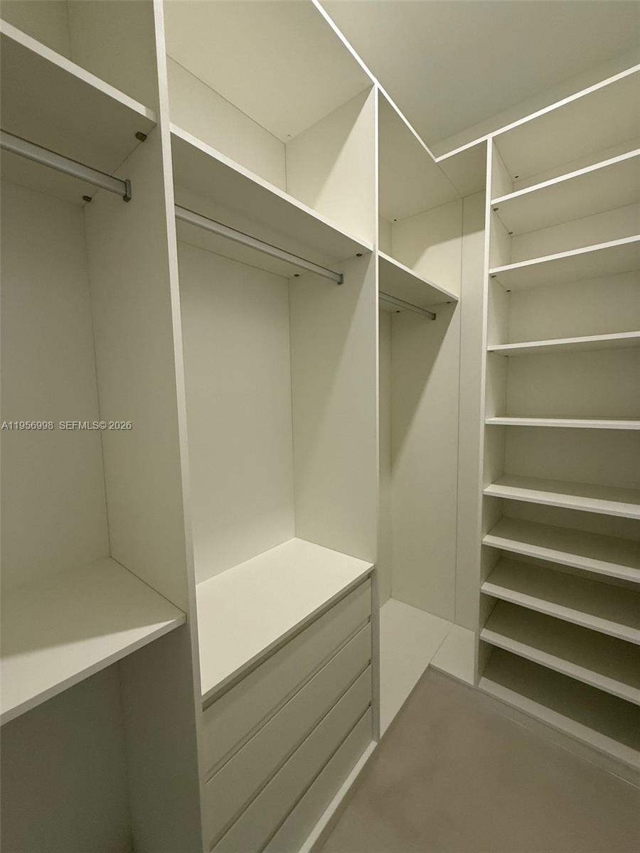 3200 Thomas Ave Miami, FL 33133