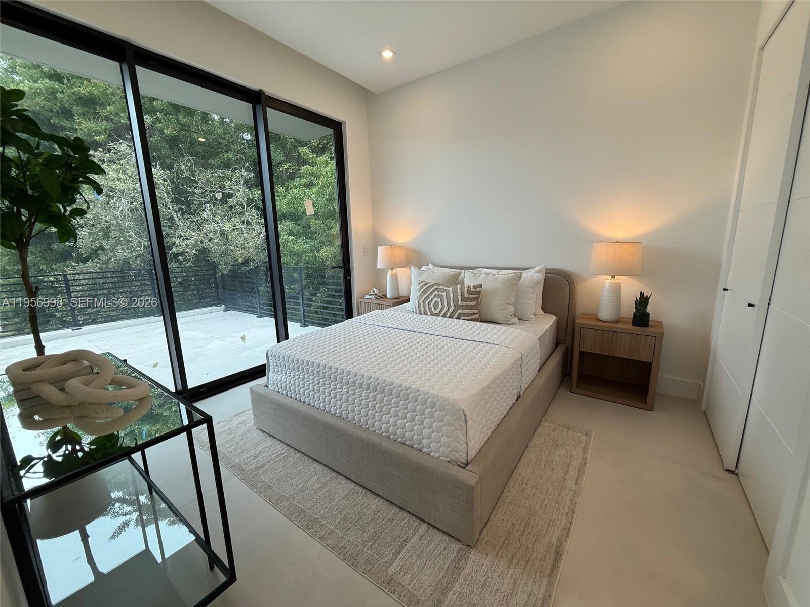 3200 Thomas Ave Miami, FL 33133