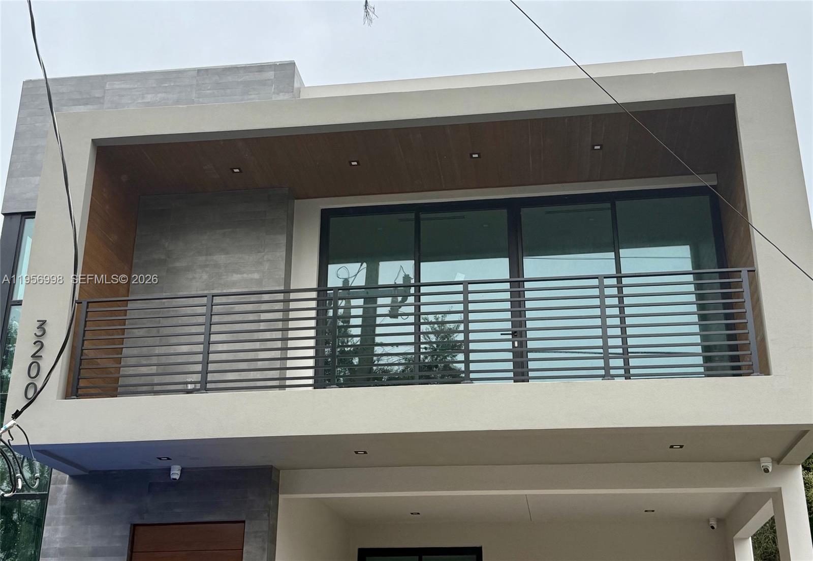 3200 Thomas Ave Miami, FL 33133