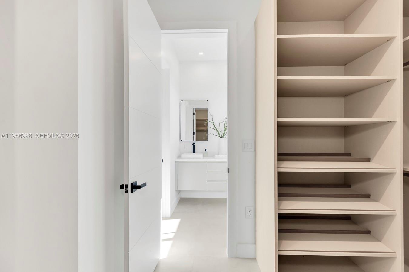 3200 Thomas Ave Miami, FL 33133