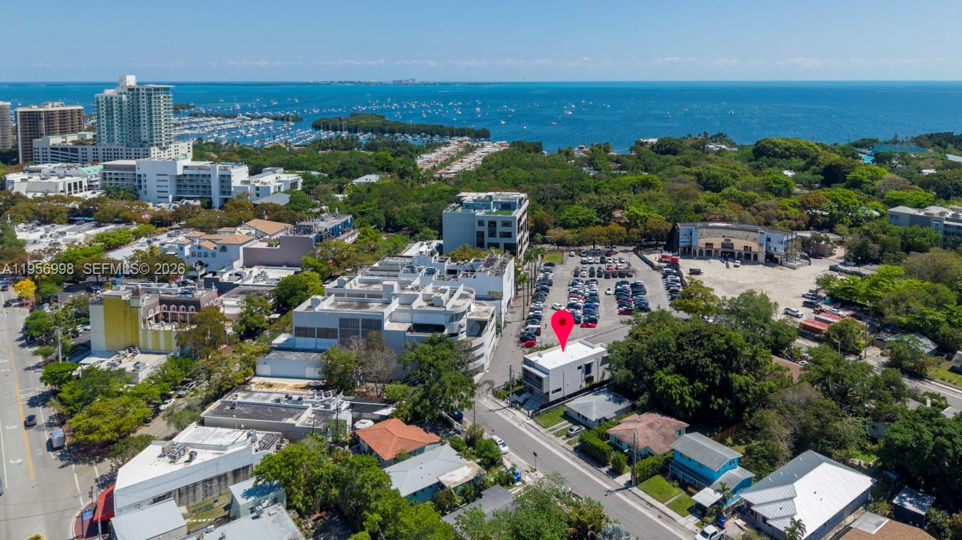 3200 Thomas Ave Miami, FL 33133