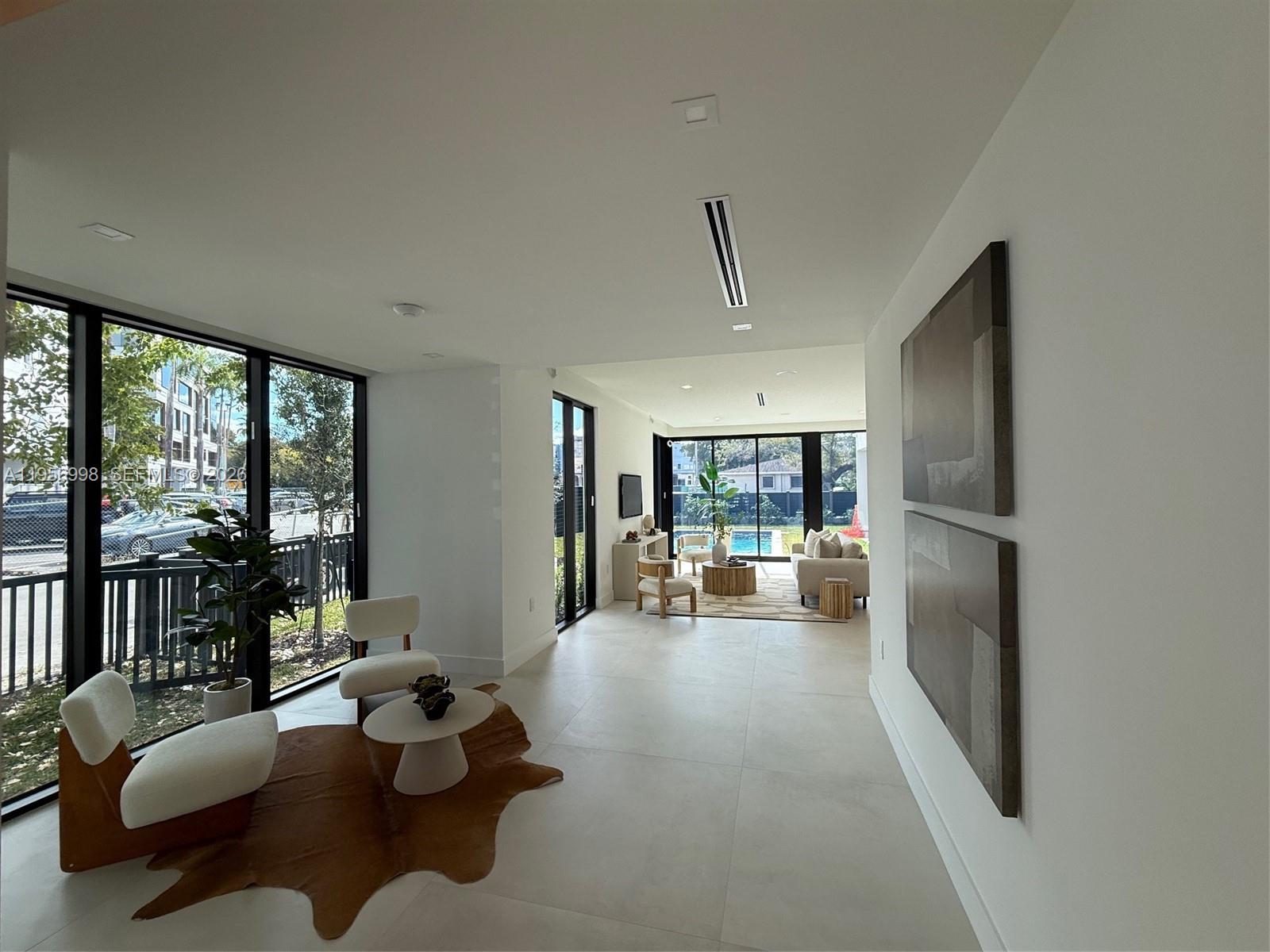 3200 Thomas Ave Miami, FL 33133