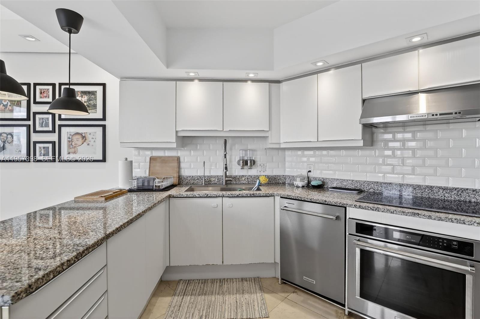 7000 Island Blvd #1109 Aventura, FL 33160