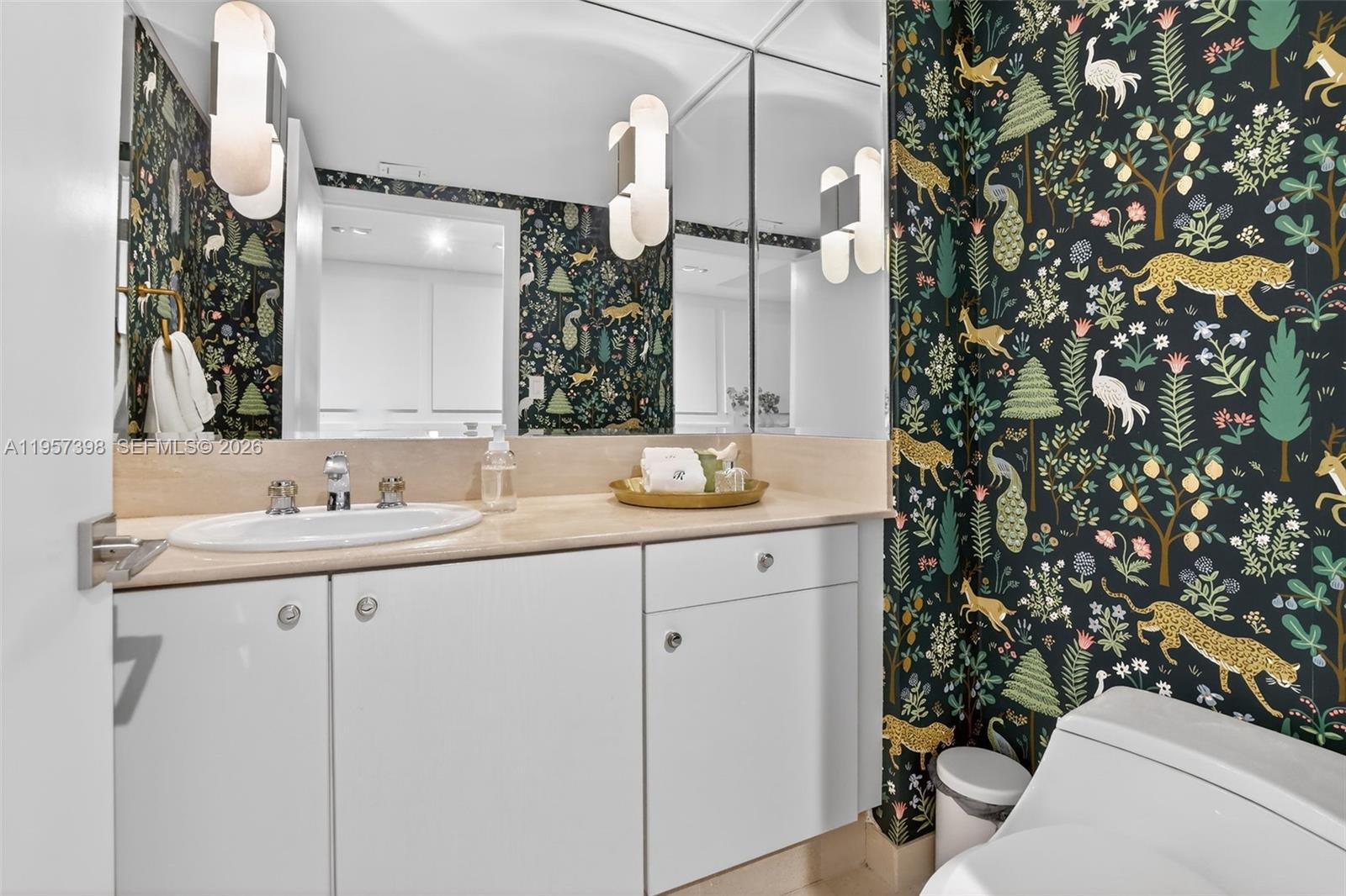 7000 Island Blvd #1109 Aventura, FL 33160