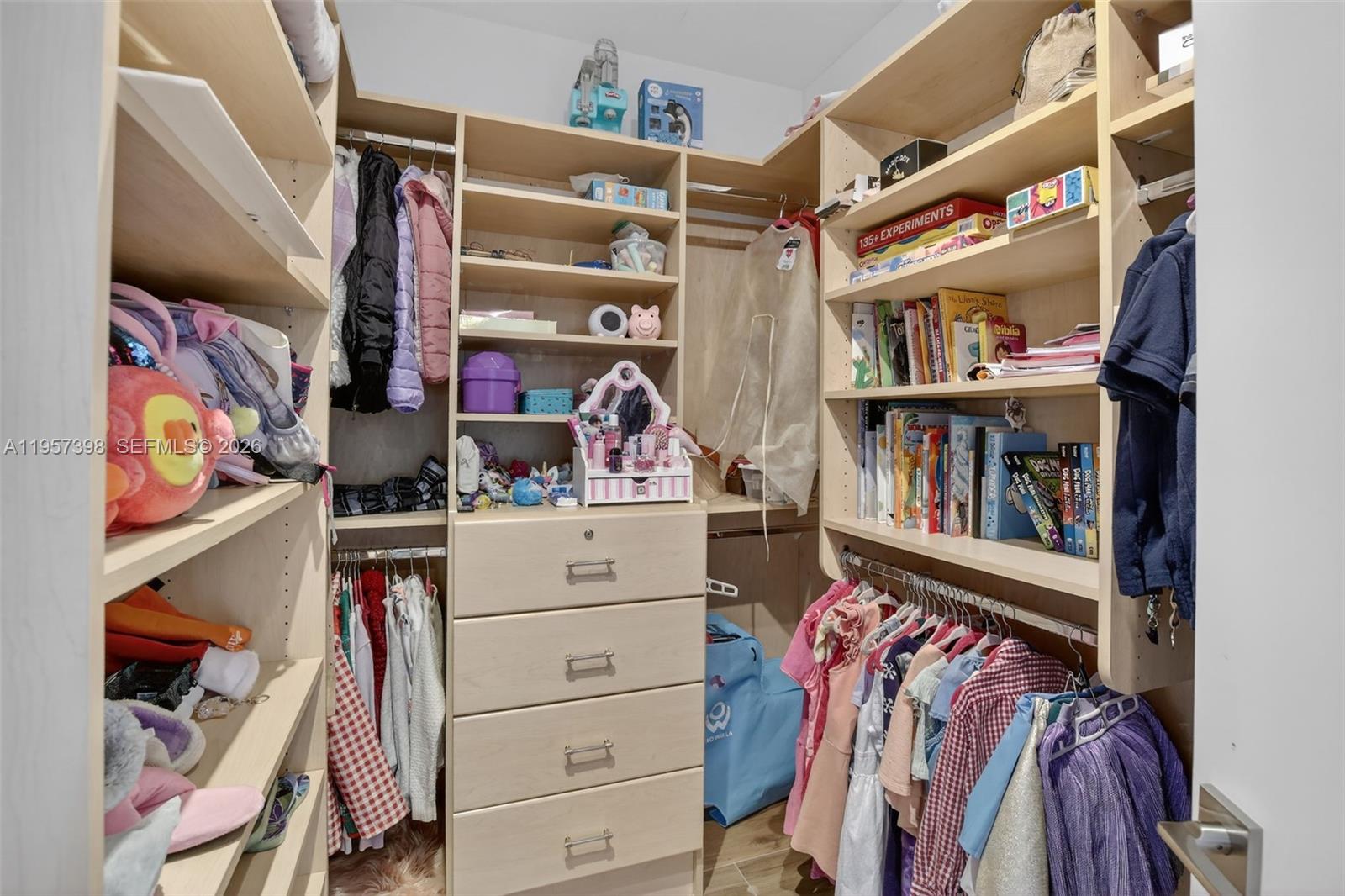 7000 Island Blvd #1109 Aventura, FL 33160