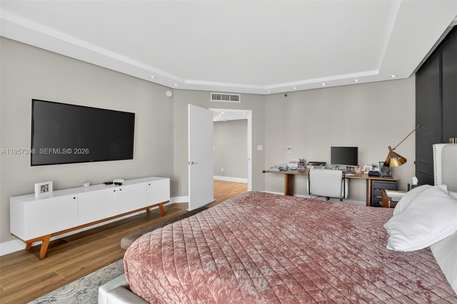 7000 Island Blvd #1109 Aventura, FL 33160