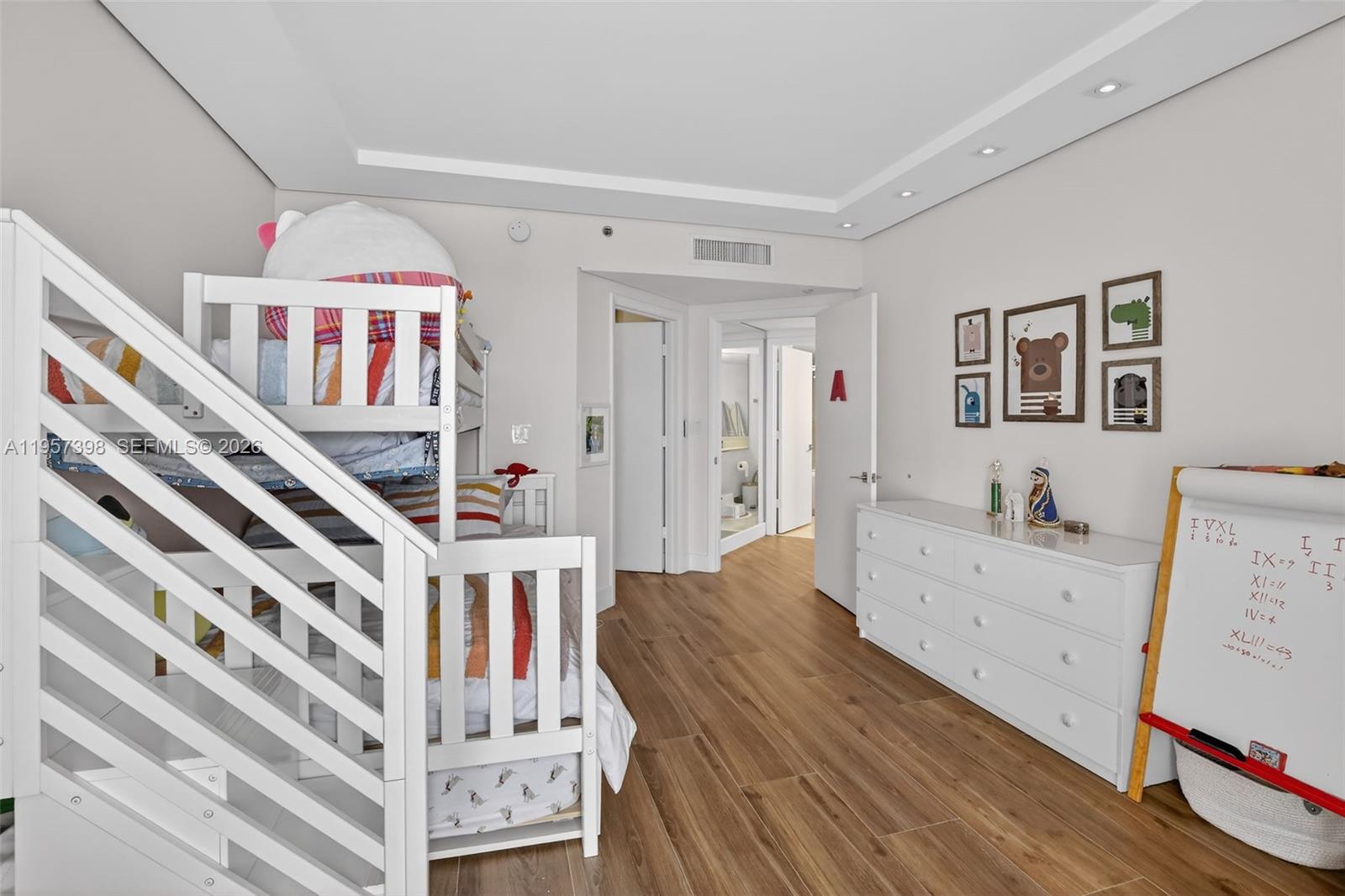 7000 Island Blvd #1109 Aventura, FL 33160