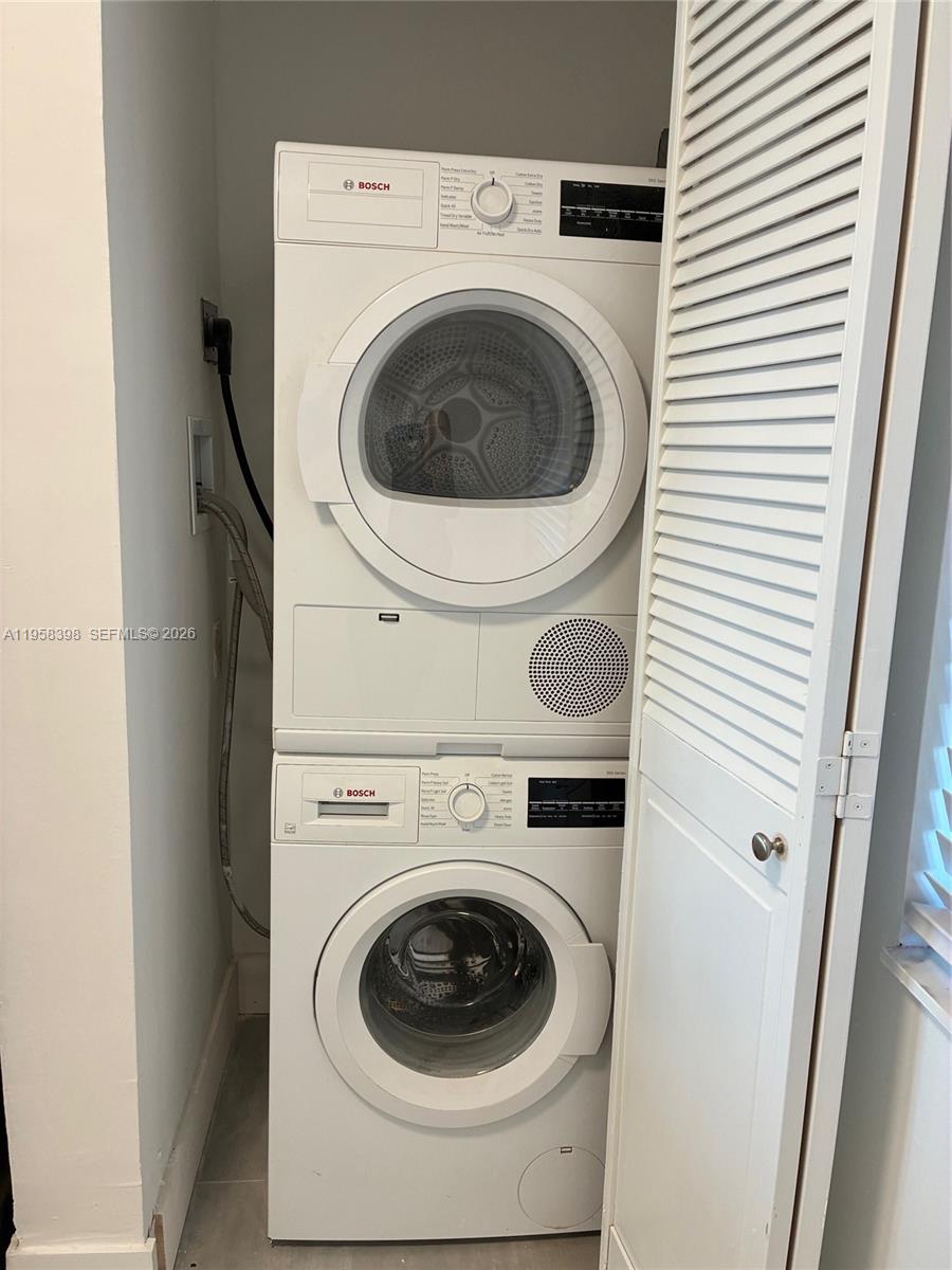 7050 NW 44th St #708 Lauderhill, FL 33319