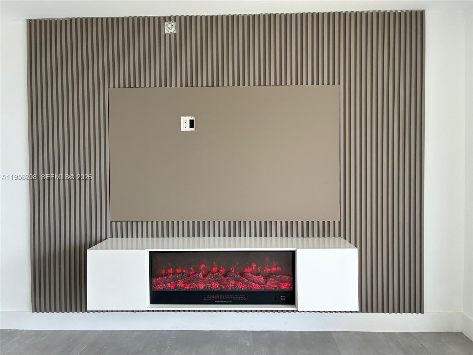 7050 NW 44th St #708 Lauderhill, FL 33319