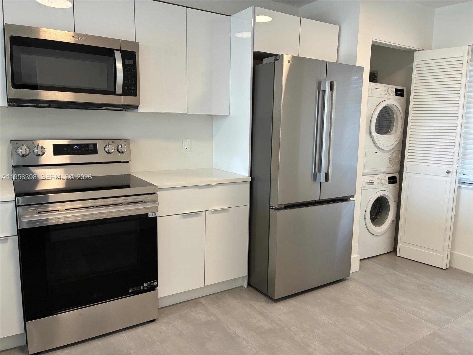 7050 NW 44th St #708 Lauderhill, FL 33319