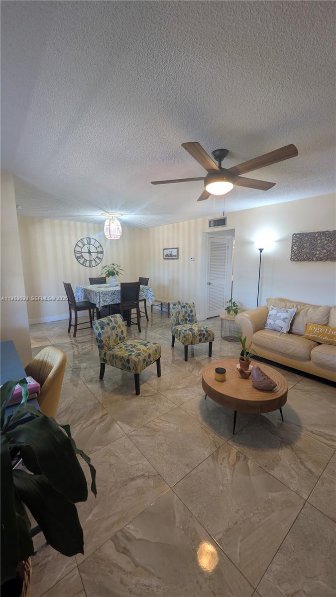 5300 Washington St #T324 Hollywood, FL 33021