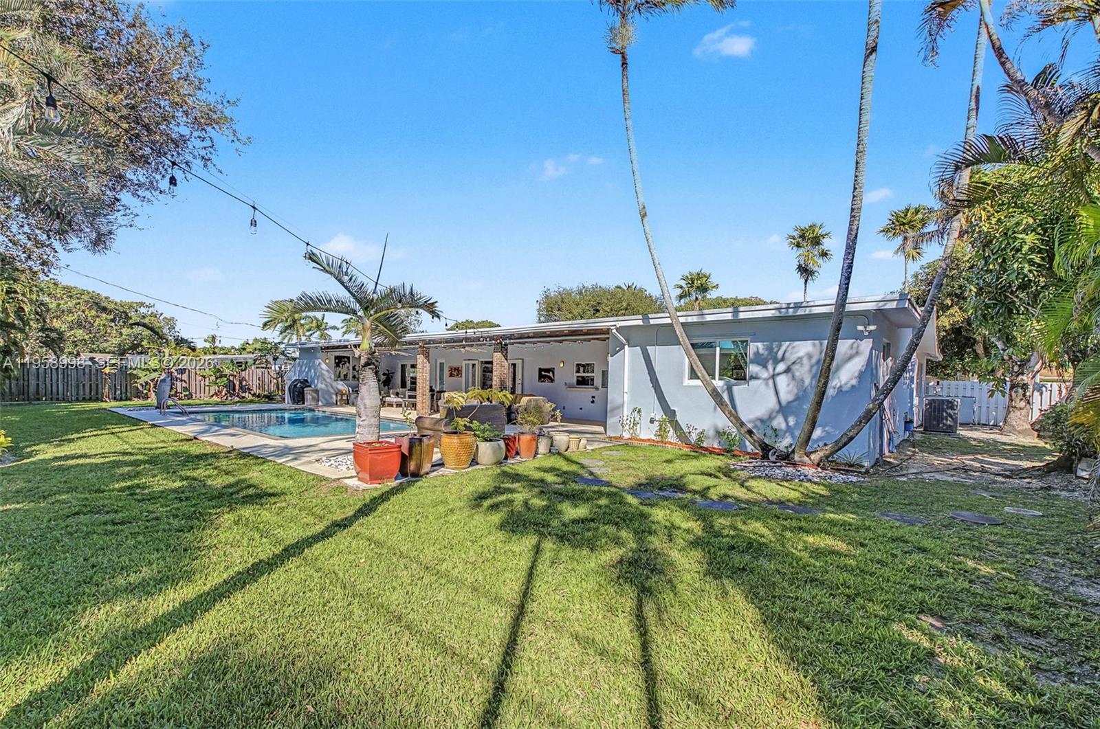 7950 SW 161st St Palmetto Bay, FL 33157