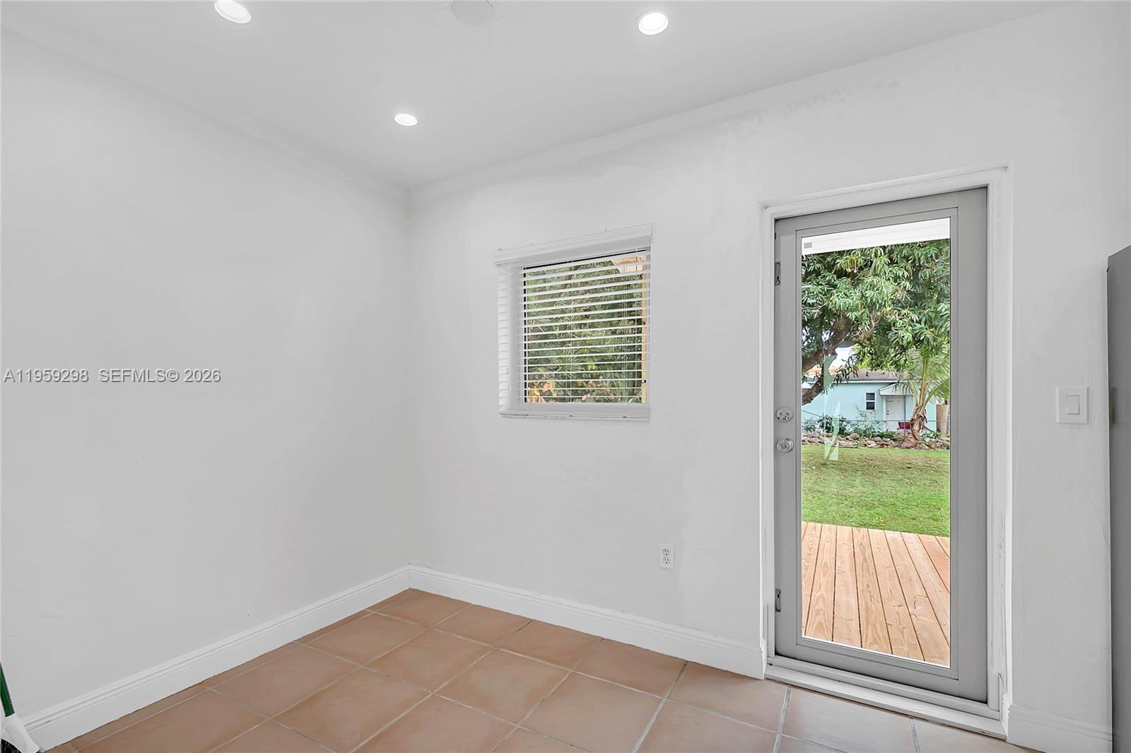 3050 SW 23rd Ter Miami, FL 33145