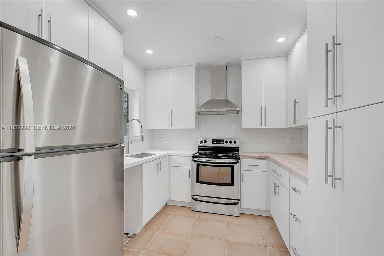 3050 SW 23rd Ter Miami, FL 33145