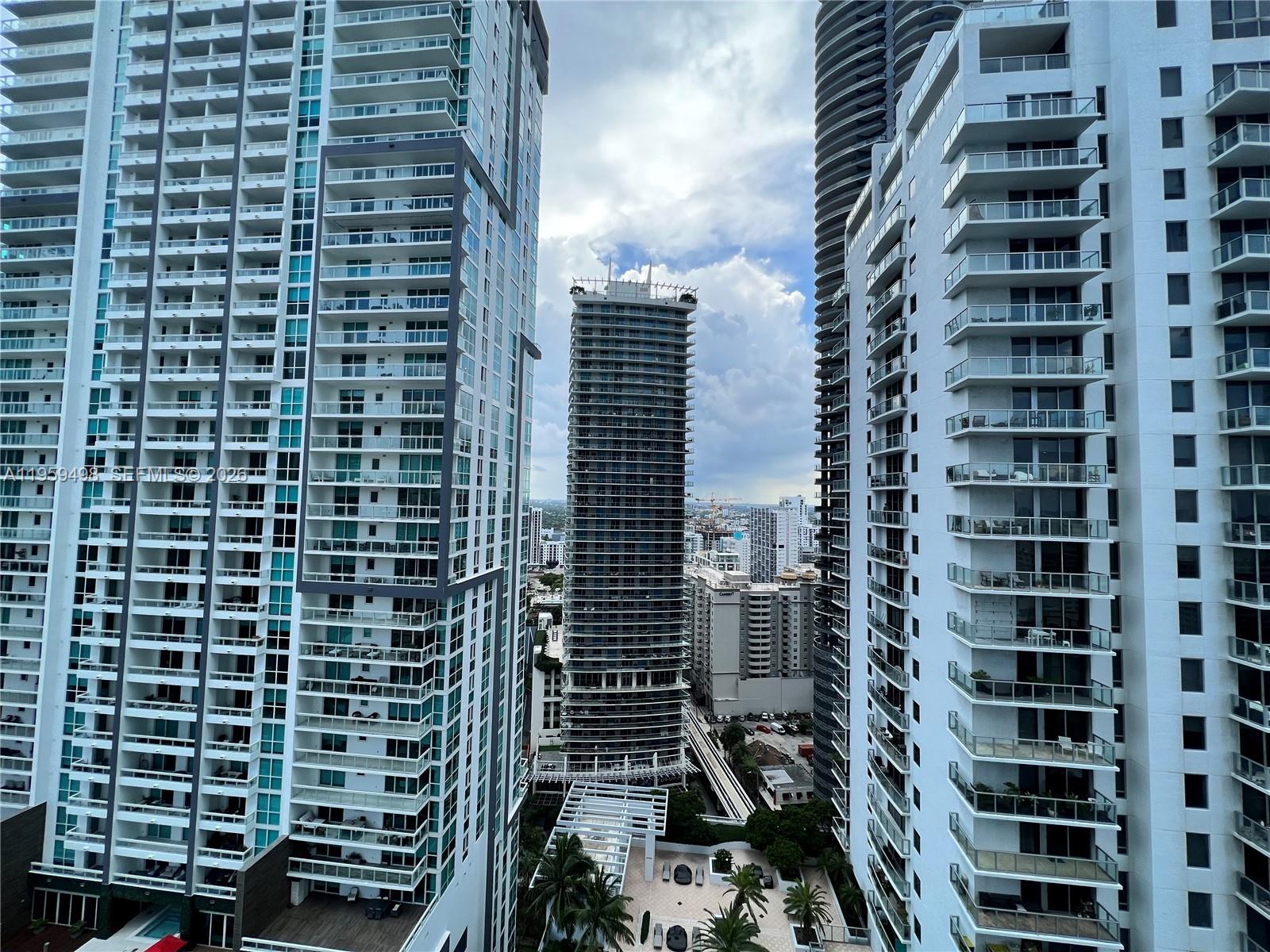 image 1060 Brickell - 106013