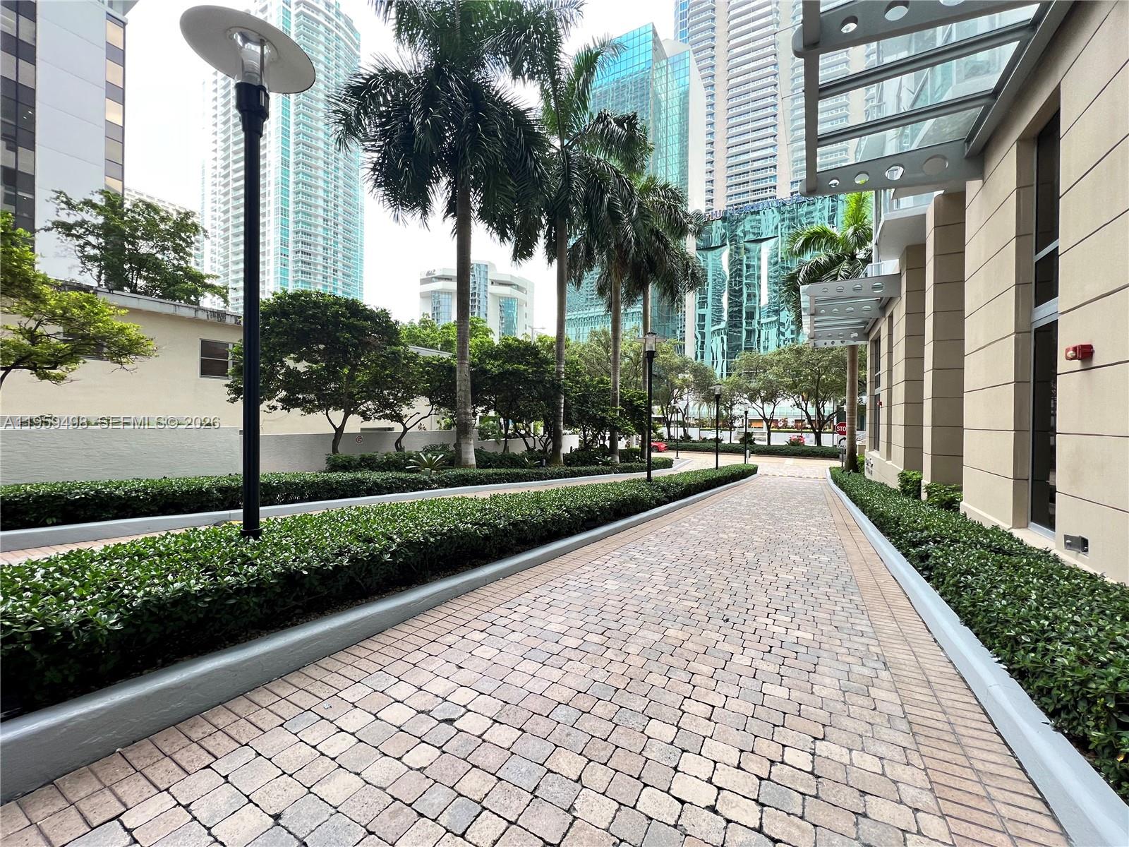 image 1060 Brickell - 106017