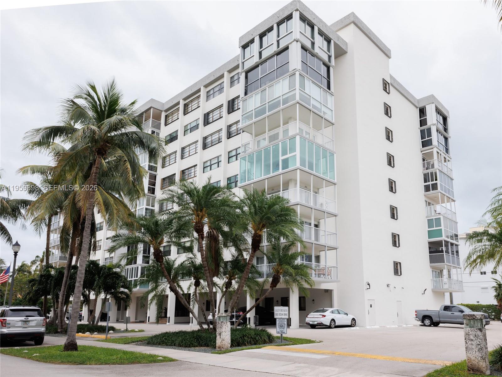 550 Ocean Dr #8B Key Biscayne, FL 33149