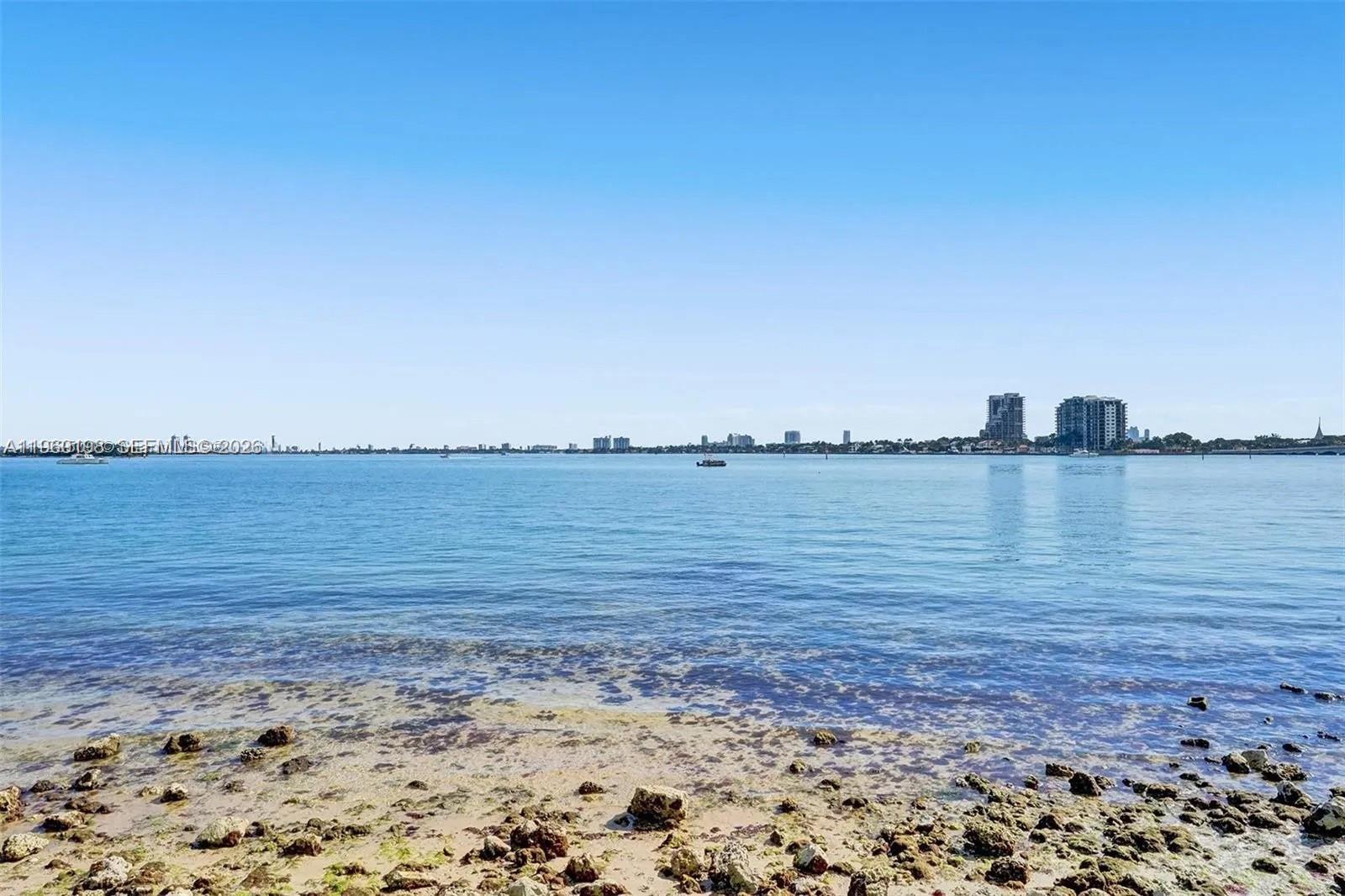 image Aria on the Bay8