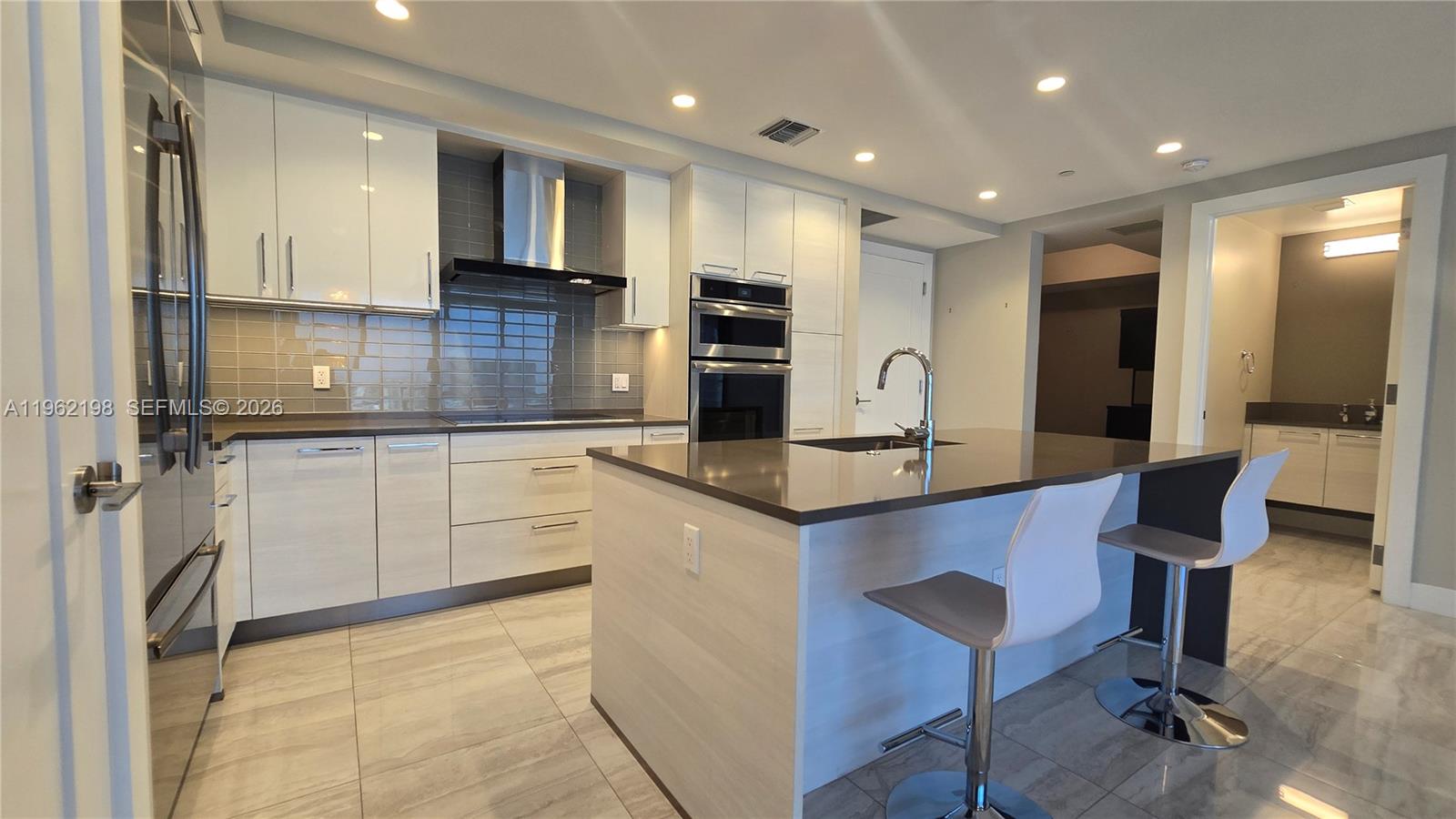 100 E Las Olas Blvd #2202 Fort Lauderdale, FL 33301