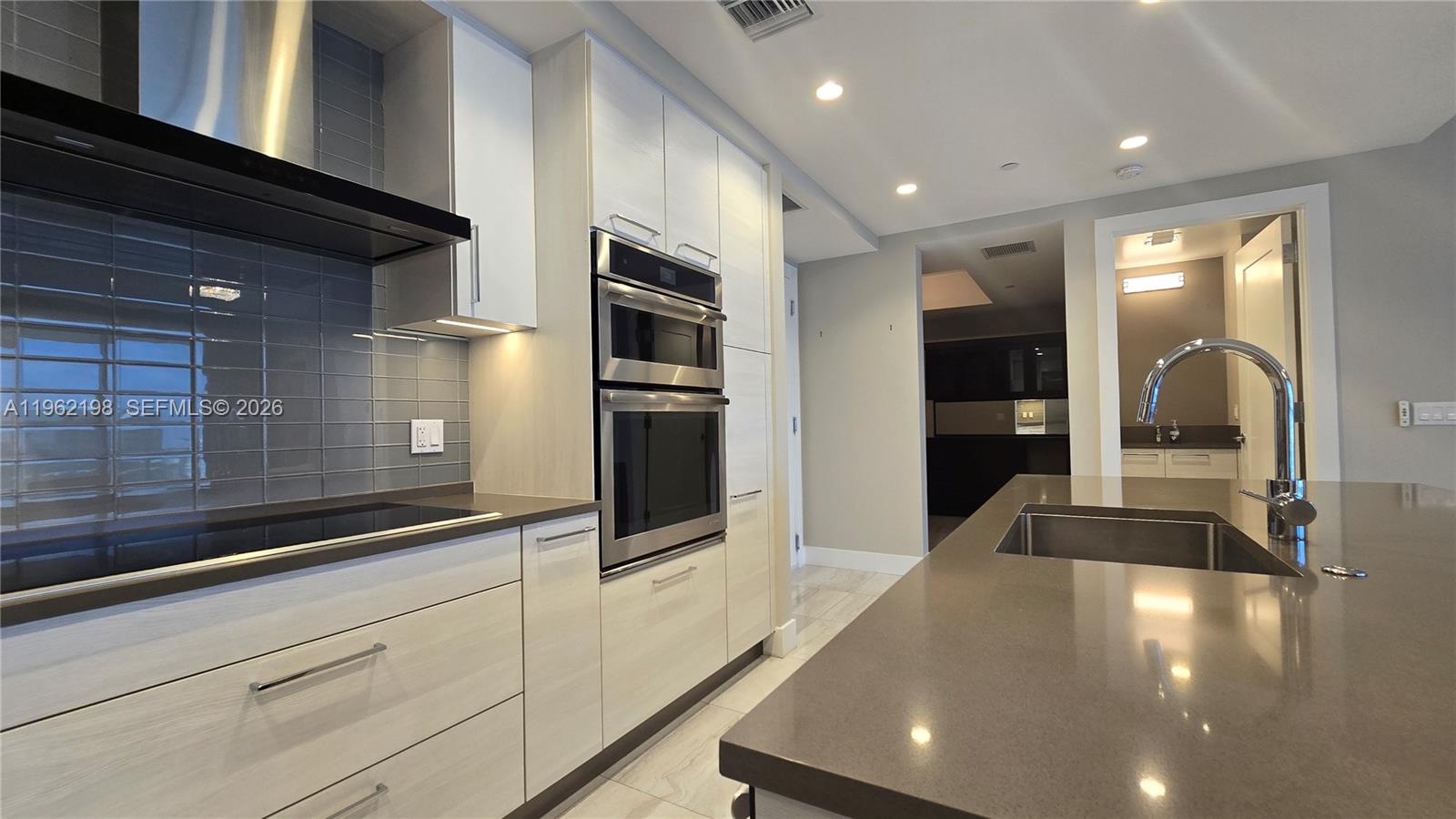 100 E Las Olas Blvd #2202 Fort Lauderdale, FL 33301