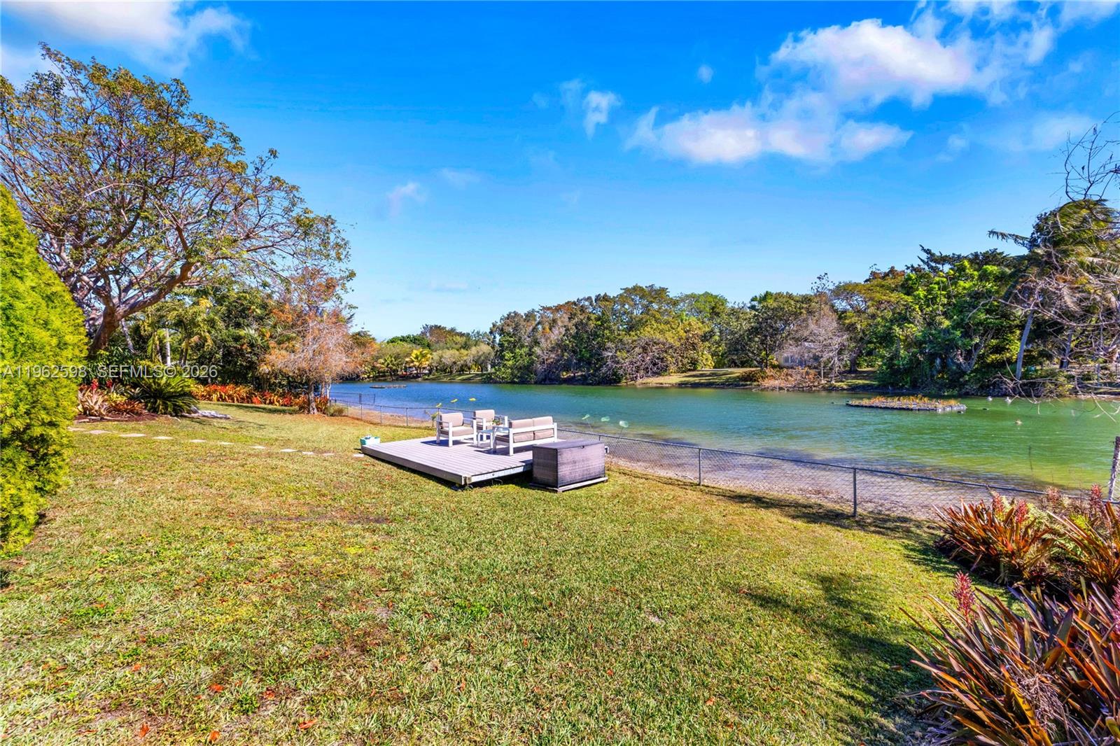 11625 SW 70th Ave Pinecrest, FL 33156