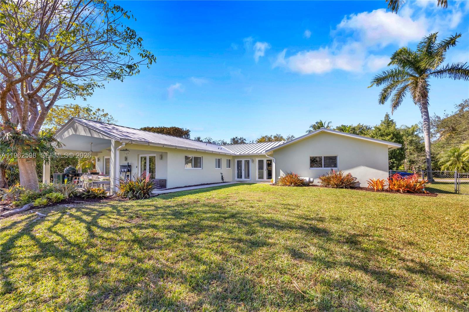 11625 SW 70th Ave Pinecrest, FL 33156