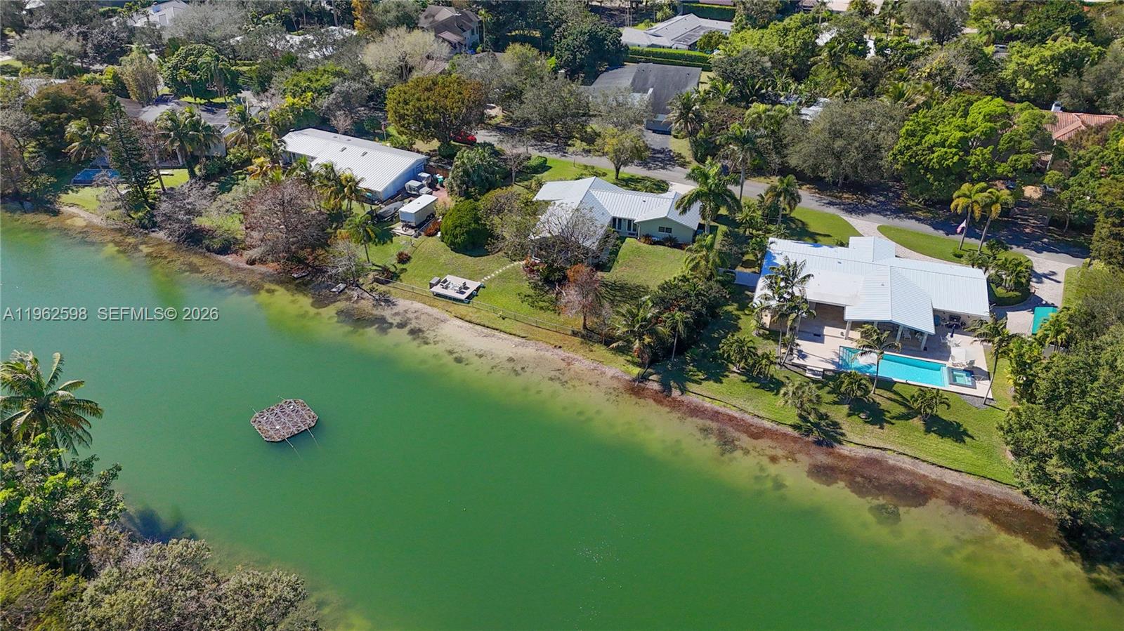 11625 SW 70th Ave Pinecrest, FL 33156