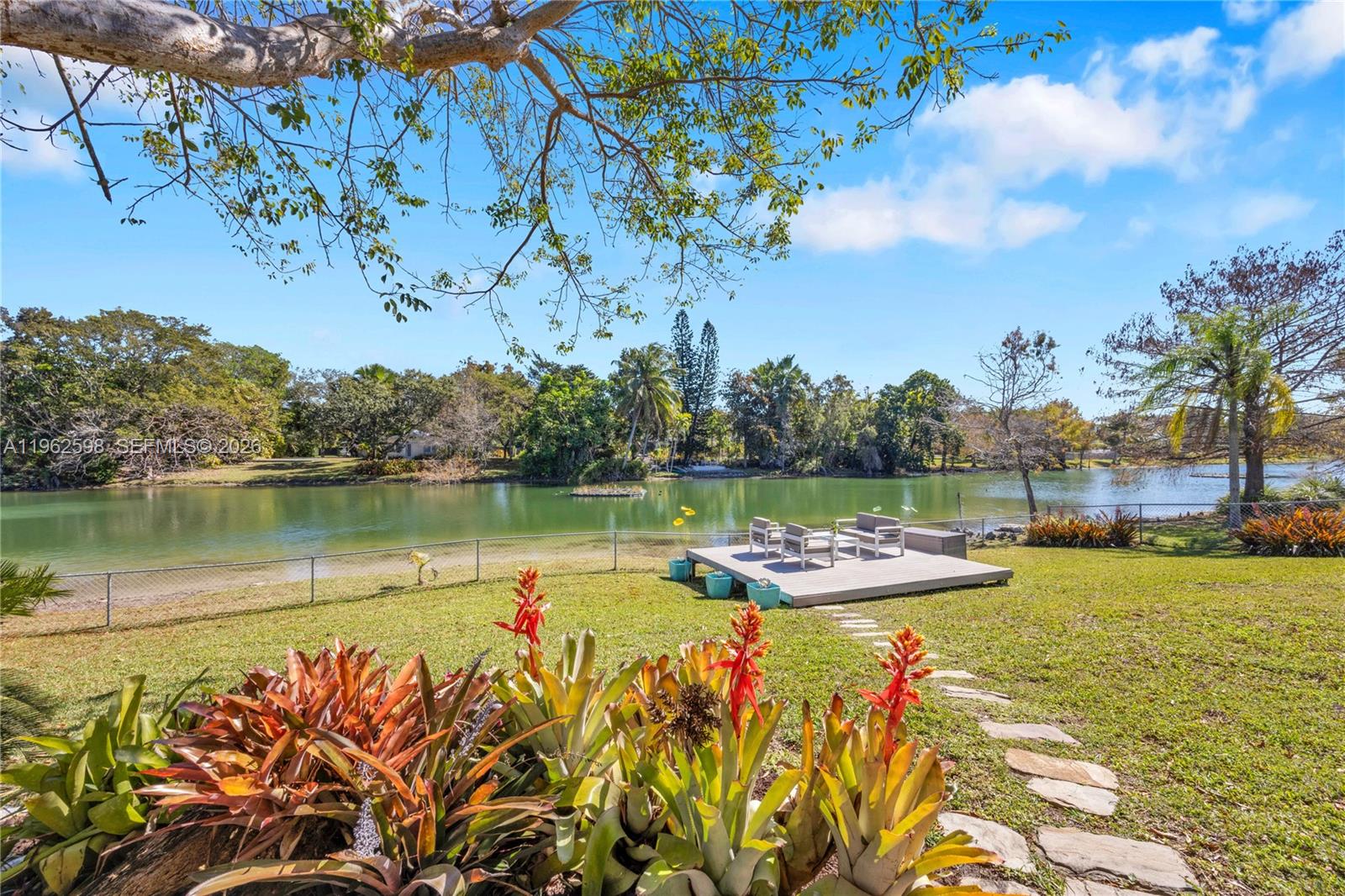 11625 SW 70th Ave Pinecrest, FL 33156