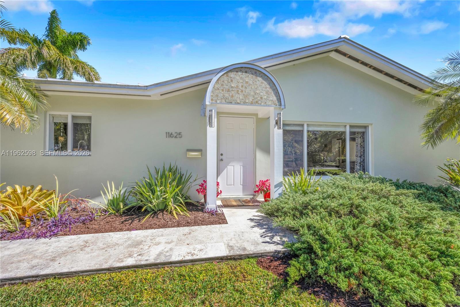 11625 SW 70th Ave Pinecrest, FL 33156