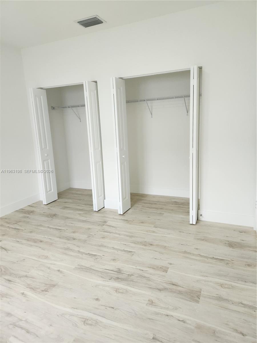 22065 Miami Ave Miami, FL 33170