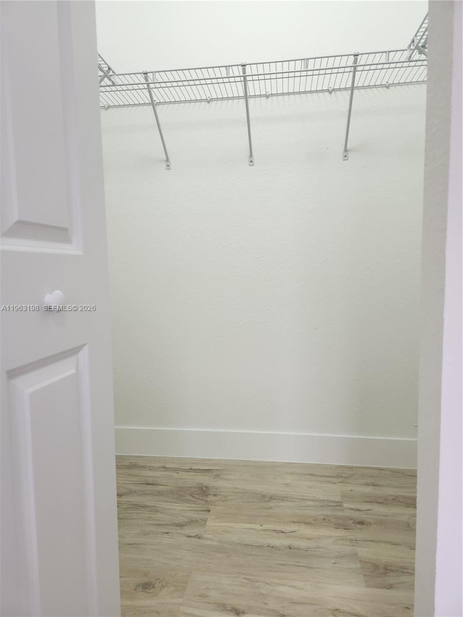 22065 Miami Ave Miami, FL 33170