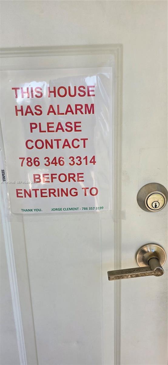 22065 Miami Ave Miami, FL 33170