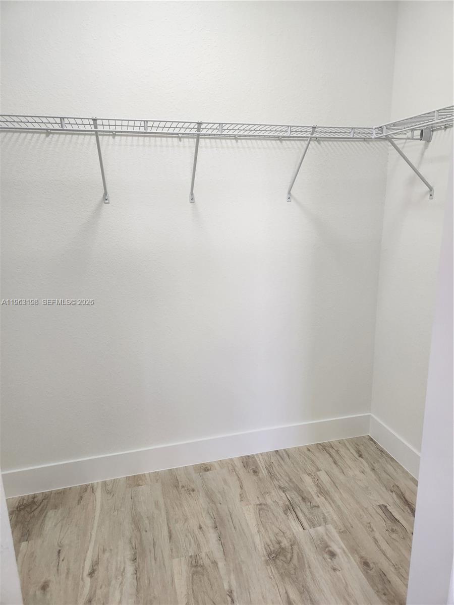 22065 Miami Ave Miami, FL 33170