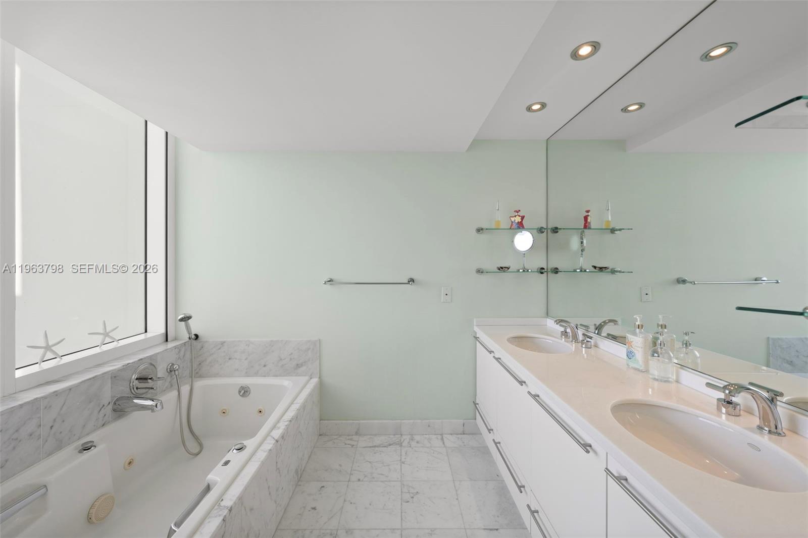 image South Pointe Towers16