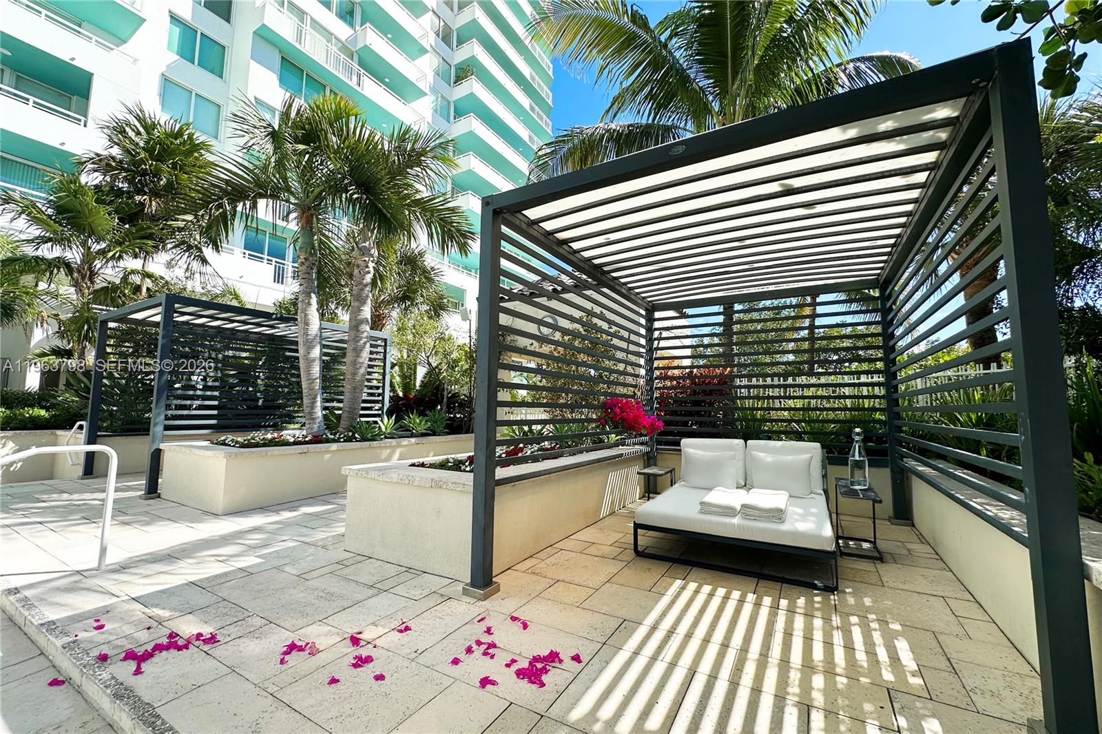 image South Pointe Towers25