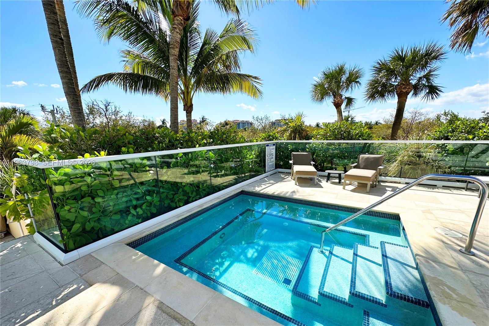 image South Pointe Towers27