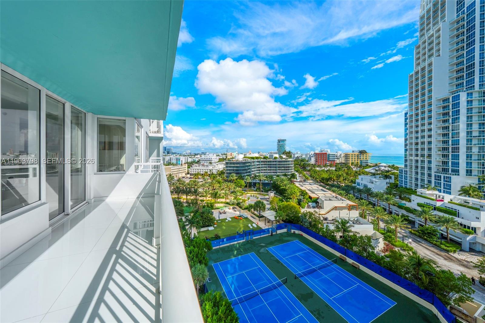 image South Pointe Towers35