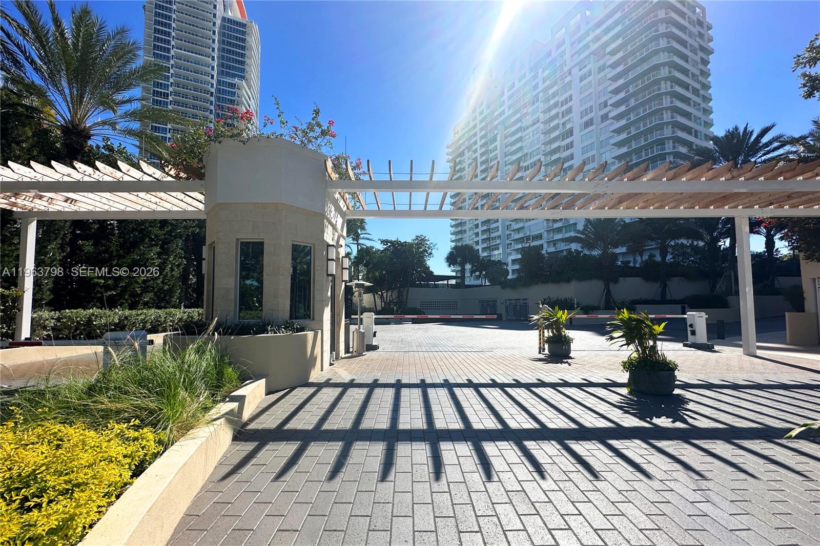 image South Pointe Towers36